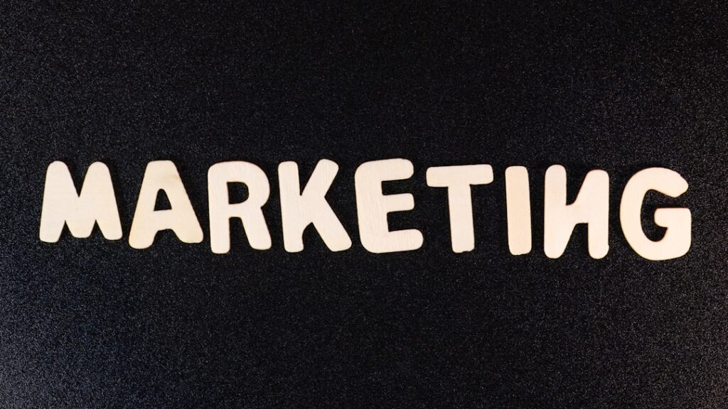 How to Write a Persuasive & Effective Marketing Assignment?