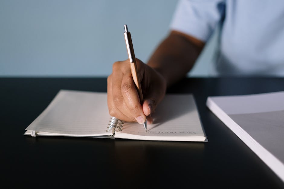 How to Write Strong Paragraphs Using the PEEL Structure